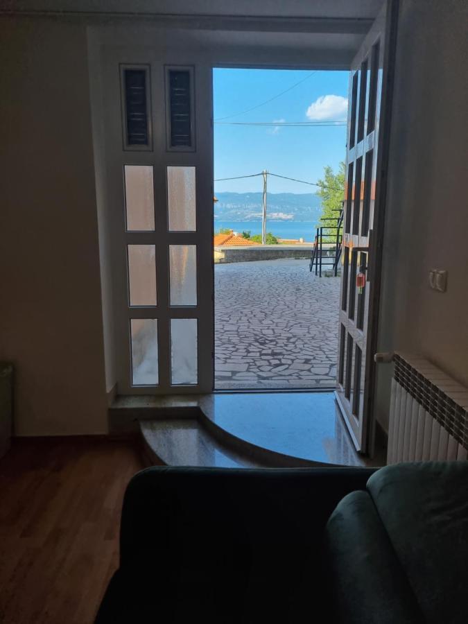 Moro Vrbnik 2 Apartment Екстериор снимка